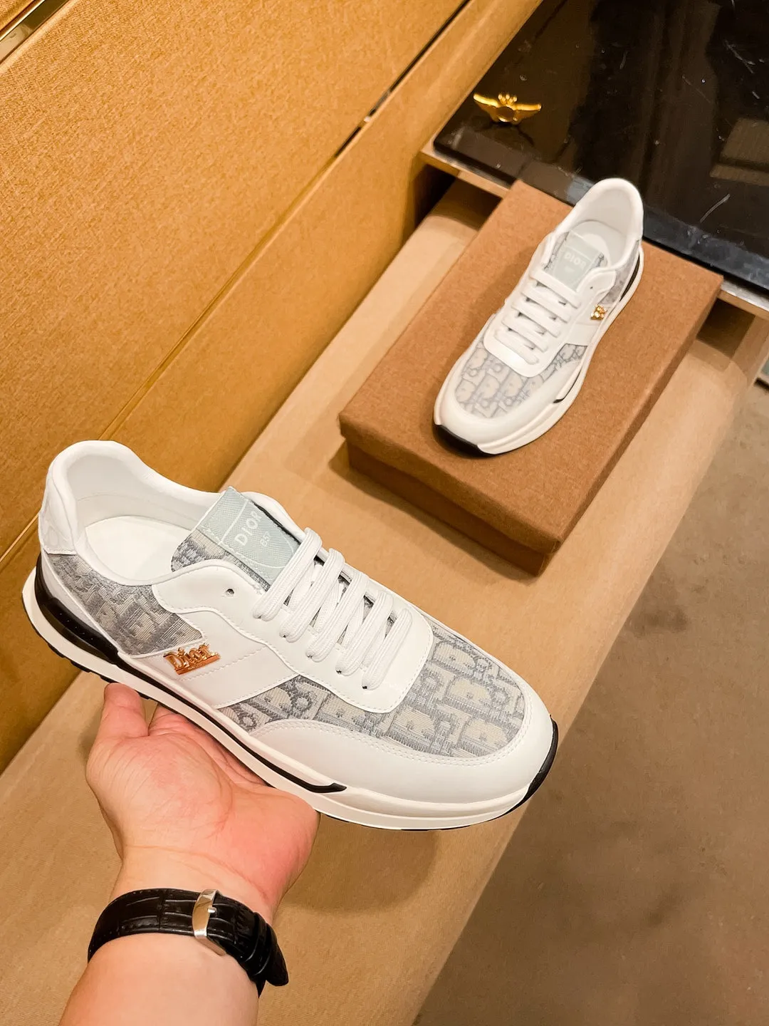 Men's shoes💰 420💰🔥【Dior】High-end brand of men's shoes official website 1:1 latest masterpiece: the upper is made of Italian imported first-layer cowhide, comfortable and breathable lining➕original non-slip and wear-resistant outsole🔥, making walking more convenient and comfortable! An exclusive new model, a stunning work, a beautiful 1:1 replica [color] compared to the official quality! Create a fashionable personality to set off your uniqueness! A must-have for trendy men! Classic 🔥Size: 38-44 Color: 🔥Multiple colors available